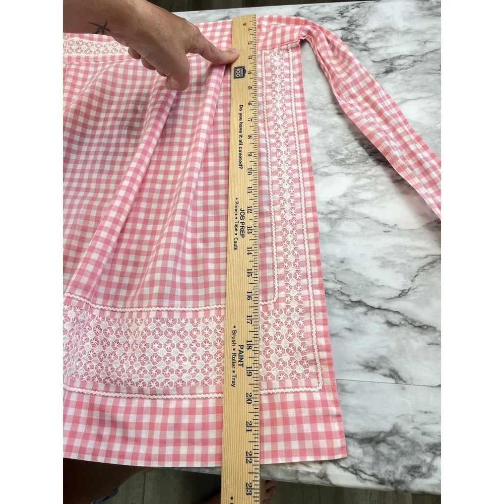 Half Apron Vtg Pink White Gingham Checkered Embroidery Farmhouse Pocket